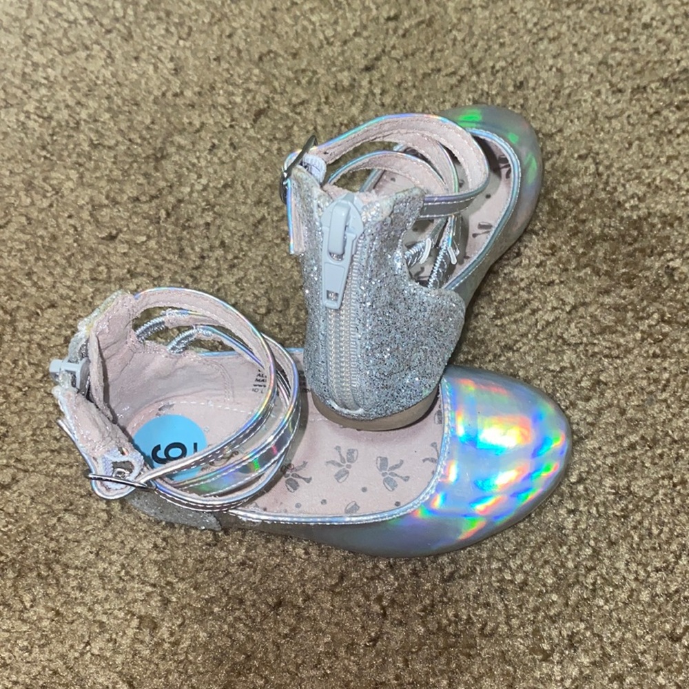 Size 6 toddler shoes